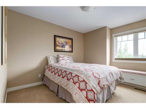 79 Lynx Meadows Drive Nw, Calgary, AB - Indoor Photo Showing Bedroom