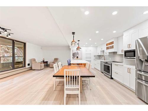 405-1215 Cameron Avenue Sw, Calgary, AB - Indoor Photo Showing Kitchen