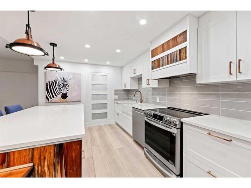 405-1215 Cameron Avenue Sw, Calgary, AB - Indoor Photo Showing Kitchen With Upgraded Kitchen