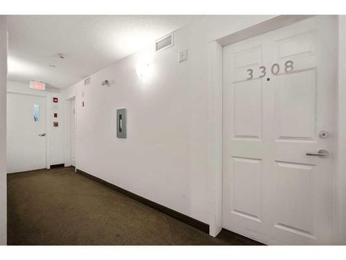 3308-755 Copperpond Boulevard Se, Calgary, AB - Indoor Photo Showing Other Room