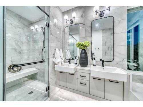 1404 22 Avenue Nw, Calgary, AB - Indoor Photo Showing Bathroom