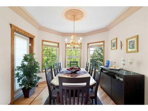 30306 Woodland Heights, Rural Rocky View County, AB - Indoor Photo Showing Dining Room