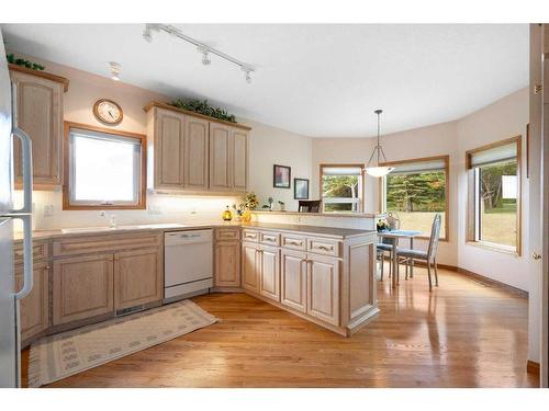 30306 Woodland Heights, Rural Rocky View County, AB - Indoor Photo Showing Kitchen With Double Sink