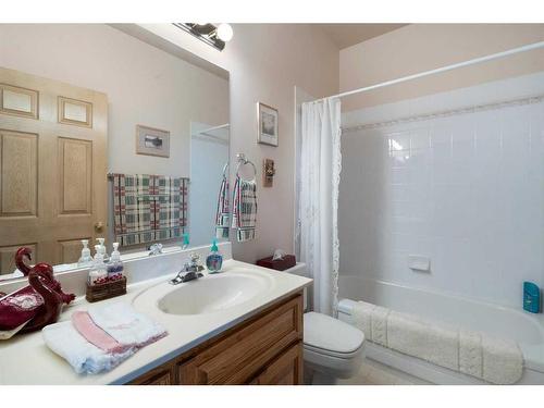 30306 Woodland Heights, Rural Rocky View County, AB - Indoor Photo Showing Bathroom