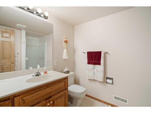 30306 Woodland Heights, Rural Rocky View County, AB - Indoor Photo Showing Bathroom