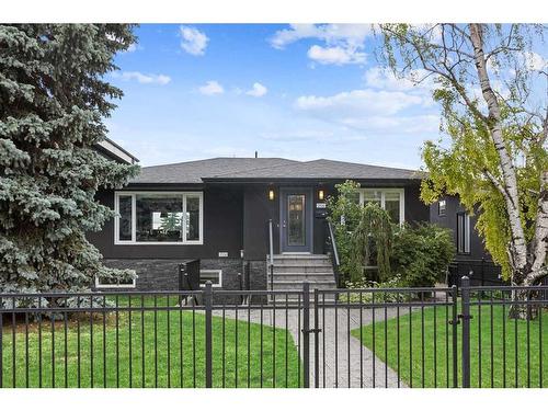 2526 19 Street Sw, Calgary, AB - Outdoor