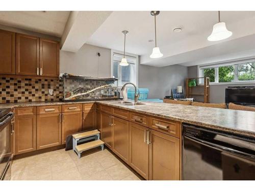 2526 19 Street Sw, Calgary, AB - Indoor Photo Showing Kitchen With Double Sink