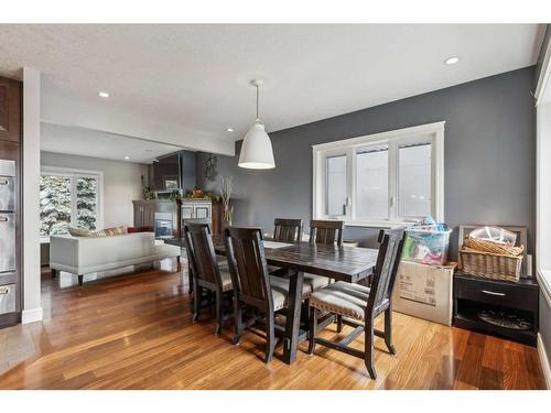 2526 19 Street Sw, Calgary, AB - Indoor Photo Showing Dining Room