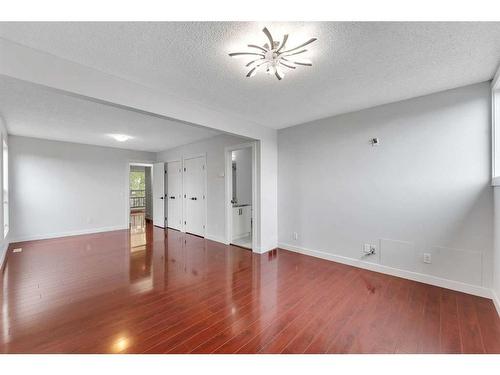 47 Whiteram Court, Calgary, AB - Indoor Photo Showing Other Room