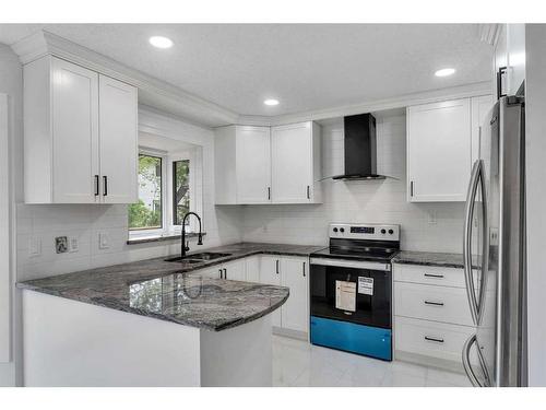 47 Whiteram Court, Calgary, AB - Indoor Photo Showing Kitchen With Upgraded Kitchen