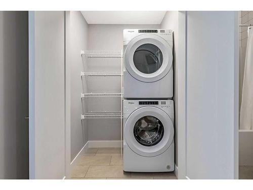 339 Hendon Drive Nw, Calgary, AB - Indoor Photo Showing Laundry Room