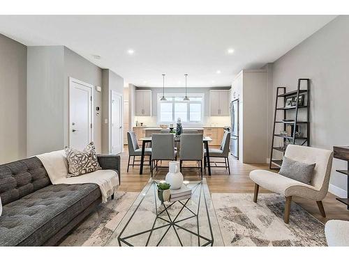 341 Hendon Drive Nw, Calgary, AB - Indoor Photo Showing Living Room