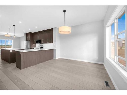 273 Rangeview Way Se, Calgary, AB - Indoor Photo Showing Kitchen