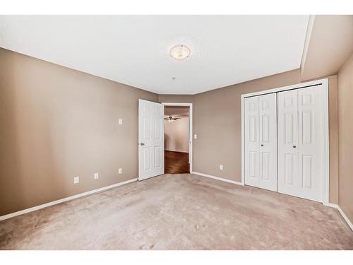 2321-8 Bridlecrest Drive Sw, Calgary, AB - Indoor Photo Showing Other Room