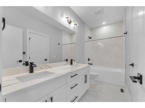 208 Waterford Heath, Chestermere, AB - Indoor Photo Showing Bathroom