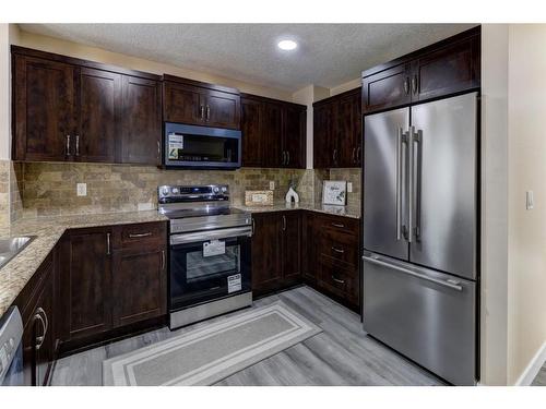 82 Skyview Springs Rise Ne, Calgary, AB - Indoor Photo Showing Kitchen