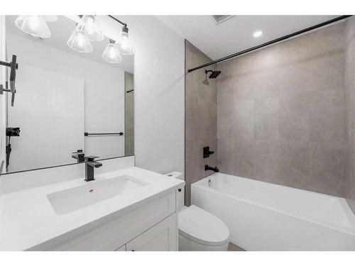 251 Muirfield Crescent, Lyalta, AB - Indoor Photo Showing Bathroom