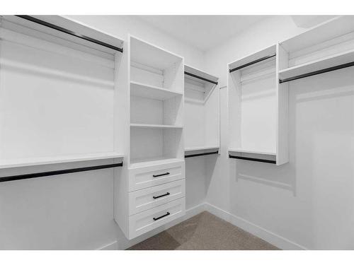 251 Muirfield Crescent, Lyalta, AB - Indoor With Storage