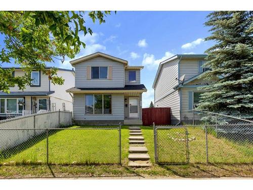 963 Erin Woods Drive Se, Calgary, AB - Outdoor