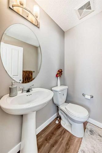 148 Copperstone Drive Se, Calgary, AB - Indoor Photo Showing Bathroom
