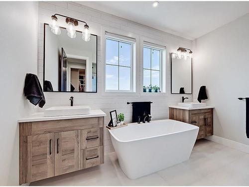 11 Chokecherry Ridge, Rural Rocky View County, AB - Indoor Photo Showing Bathroom