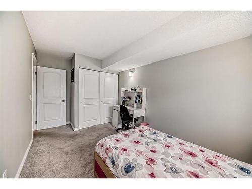 1015-1540 29St Street Nw, Calgary, AB - Indoor Photo Showing Bedroom