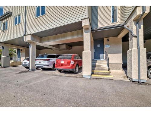 1015-1540 29St Street Nw, Calgary, AB - Outdoor