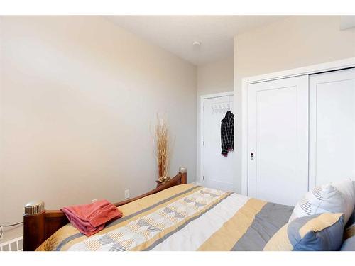 302-38 Quarry Gate Se, Calgary, AB - Indoor Photo Showing Bedroom