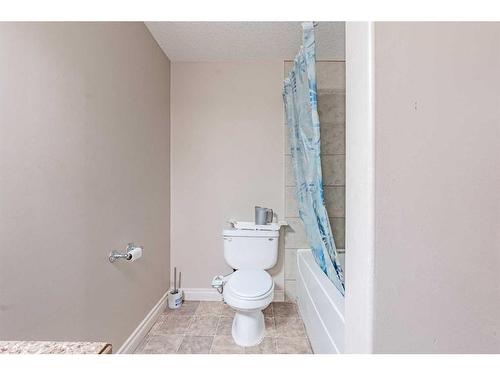 175 Taralake Way Ne, Calgary, AB - Indoor Photo Showing Bathroom
