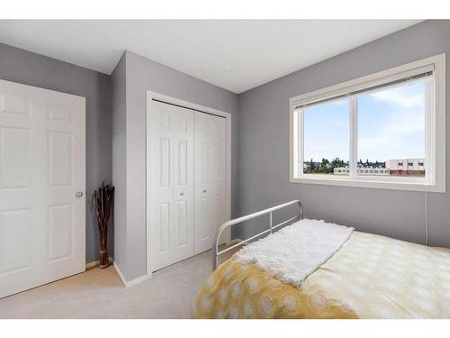 192 Copperfield Common Se, Calgary, AB - Indoor Photo Showing Bedroom