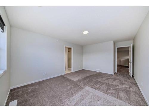 184 Hotchkiss Way Se, Calgary, AB - Indoor Photo Showing Other Room