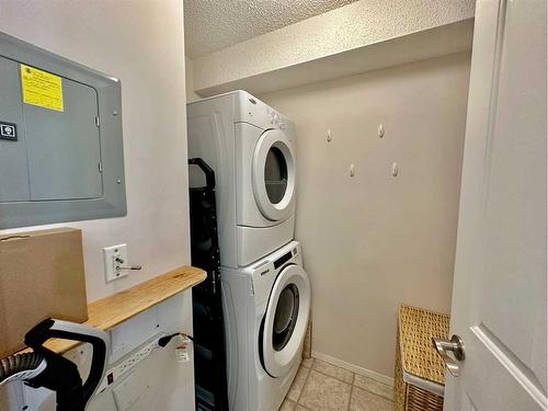 417-3000 Somervale Court Sw, Calgary, AB - Indoor Photo Showing Laundry Room