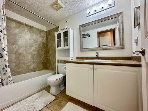 417-3000 Somervale Court Sw, Calgary, AB - Indoor Photo Showing Bathroom