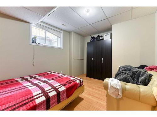 31 Taralea Crescent Ne, Calgary, AB - Indoor Photo Showing Bedroom
