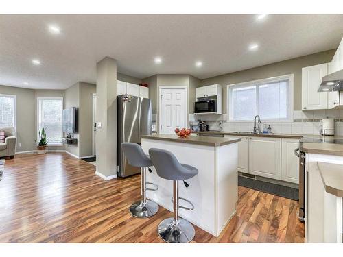 31 Taralea Crescent Ne, Calgary, AB - Indoor Photo Showing Kitchen