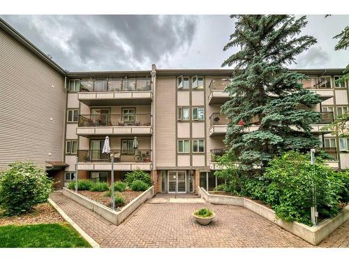 403-130 25 Avenue Sw, Calgary, AB - Outdoor With Balcony