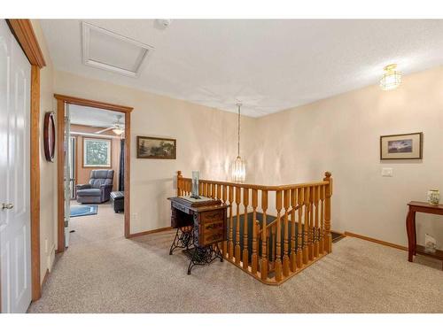49 Richelieu Court Sw, Calgary, AB - Indoor Photo Showing Other Room