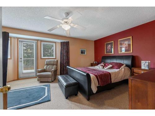 49 Richelieu Court Sw, Calgary, AB - Indoor Photo Showing Bedroom