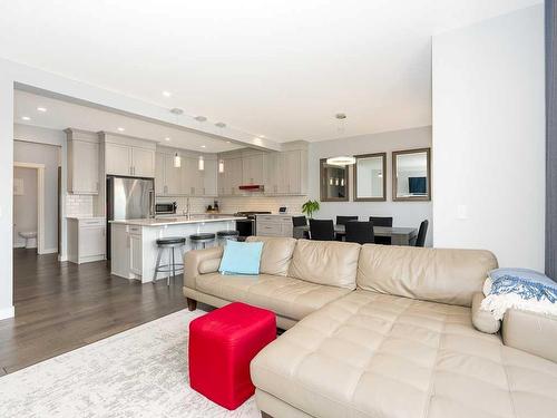 452 Evansglen Drive Nw, Calgary, AB - Indoor Photo Showing Living Room