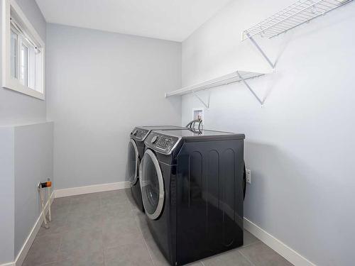 452 Evansglen Drive Nw, Calgary, AB - Indoor Photo Showing Laundry Room