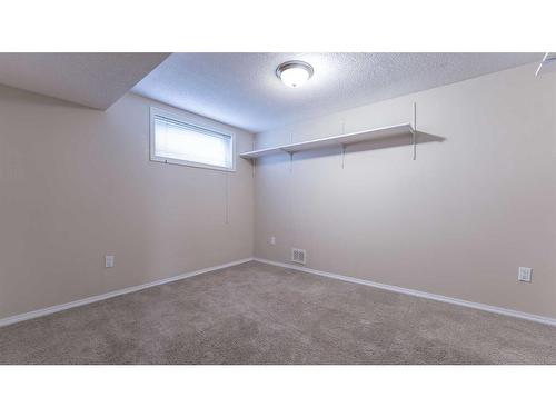 1524 49 Street Se, Calgary, AB - Indoor