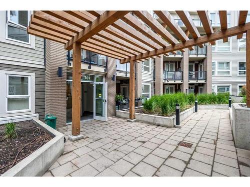 205-707 4 Street Ne, Calgary, AB - Outdoor With Balcony