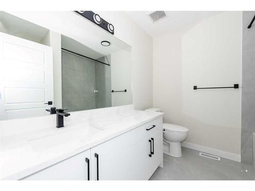 209 Sherwood Lane Nw, Calgary, AB - Indoor Photo Showing Bathroom