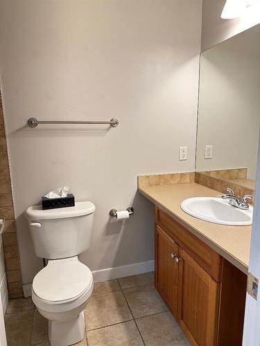 206-323 18 Avenue Sw, Calgary, AB - Indoor Photo Showing Bathroom