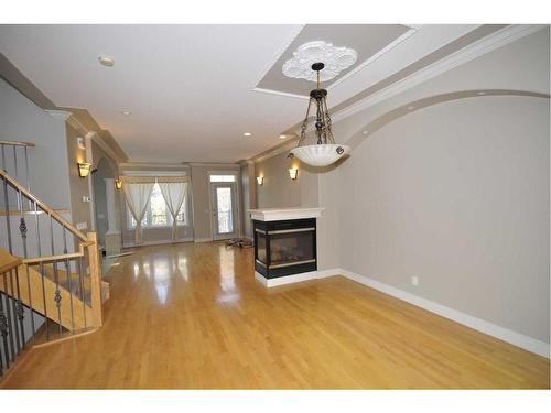 1611-33 Avenue Avenue Sw, Calgary, AB - Indoor With Fireplace