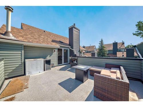 203-26 Glamis Green Sw, Calgary, AB - Outdoor With Exterior