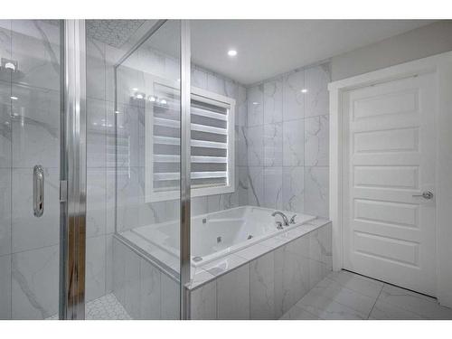 229 Walgrove Terrace Se, Calgary, AB - Indoor Photo Showing Bathroom