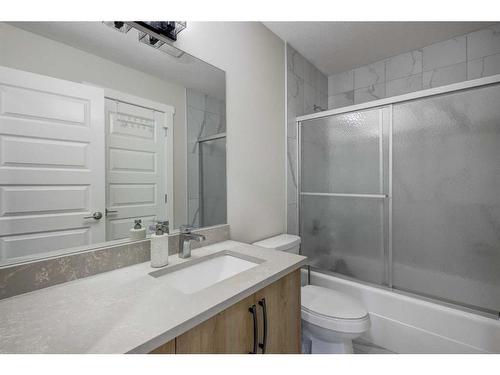 229 Walgrove Terrace Se, Calgary, AB - Indoor Photo Showing Bathroom