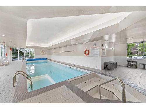 3224-3224 Edenwold Heights Nw, Calgary, AB - Indoor Photo Showing Other Room With In Ground Pool