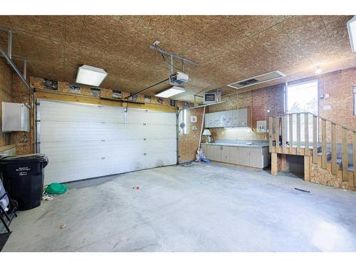512 Blackthorn Green Ne, Calgary, AB - Indoor Photo Showing Garage